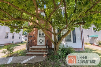 Building Photo - 376 E 215th St