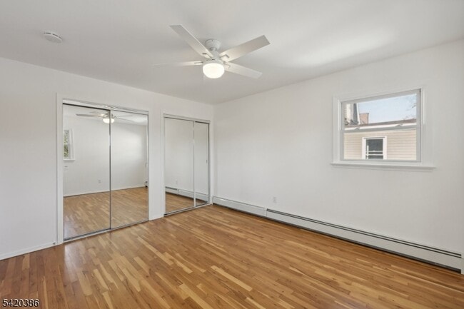 Building Photo - 33 N Willow St