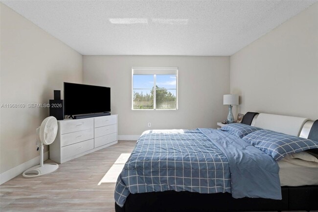 Building Photo - 4736 NW 114th Ave