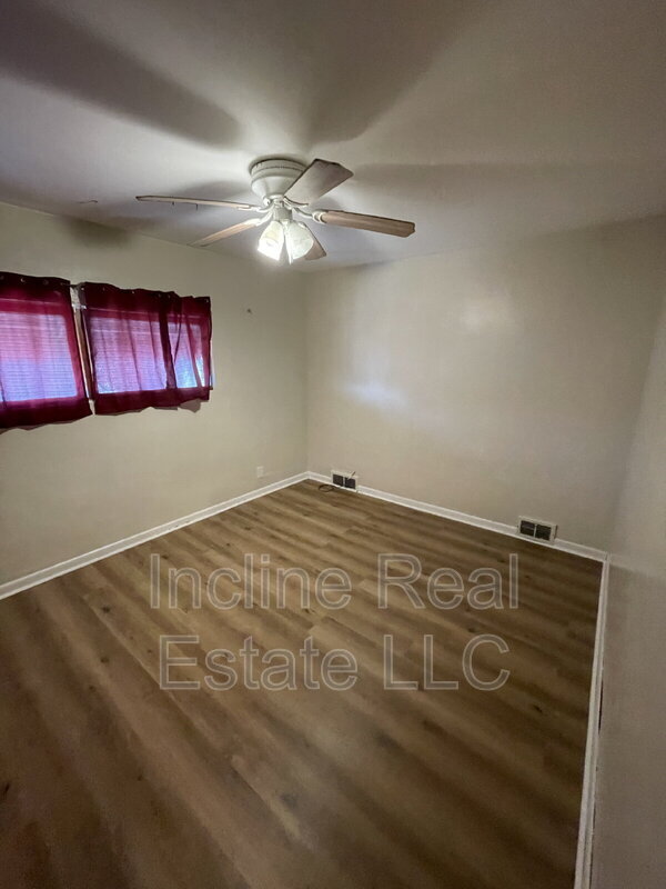 Building Photo - 1511 Scott St