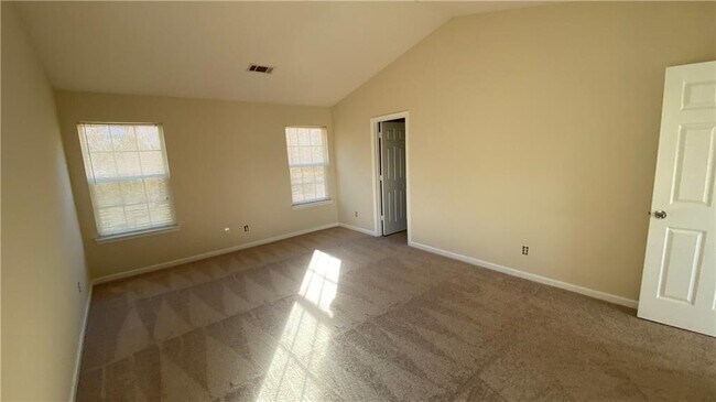 Building Photo - 986 Hawthorn Ln