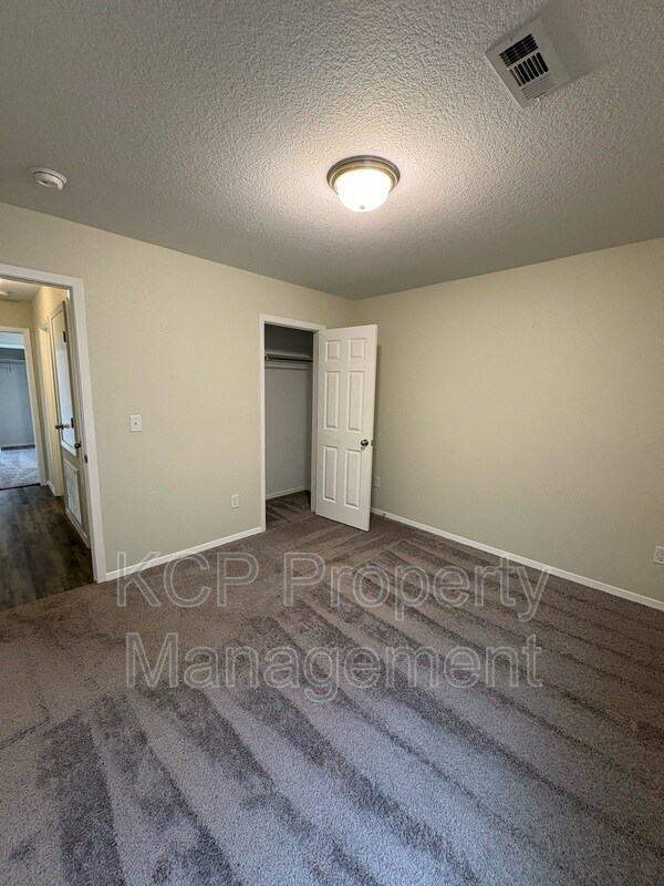 Building Photo - 6706 SW Whitmarsh Rd
