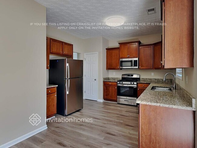 Building Photo - 110 Parkway Dr