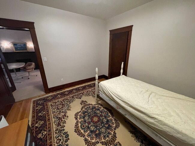 Building Photo - 51 Richmond Ave