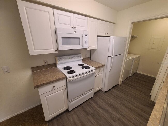 Building Photo - 36232 Misty Oak Dr