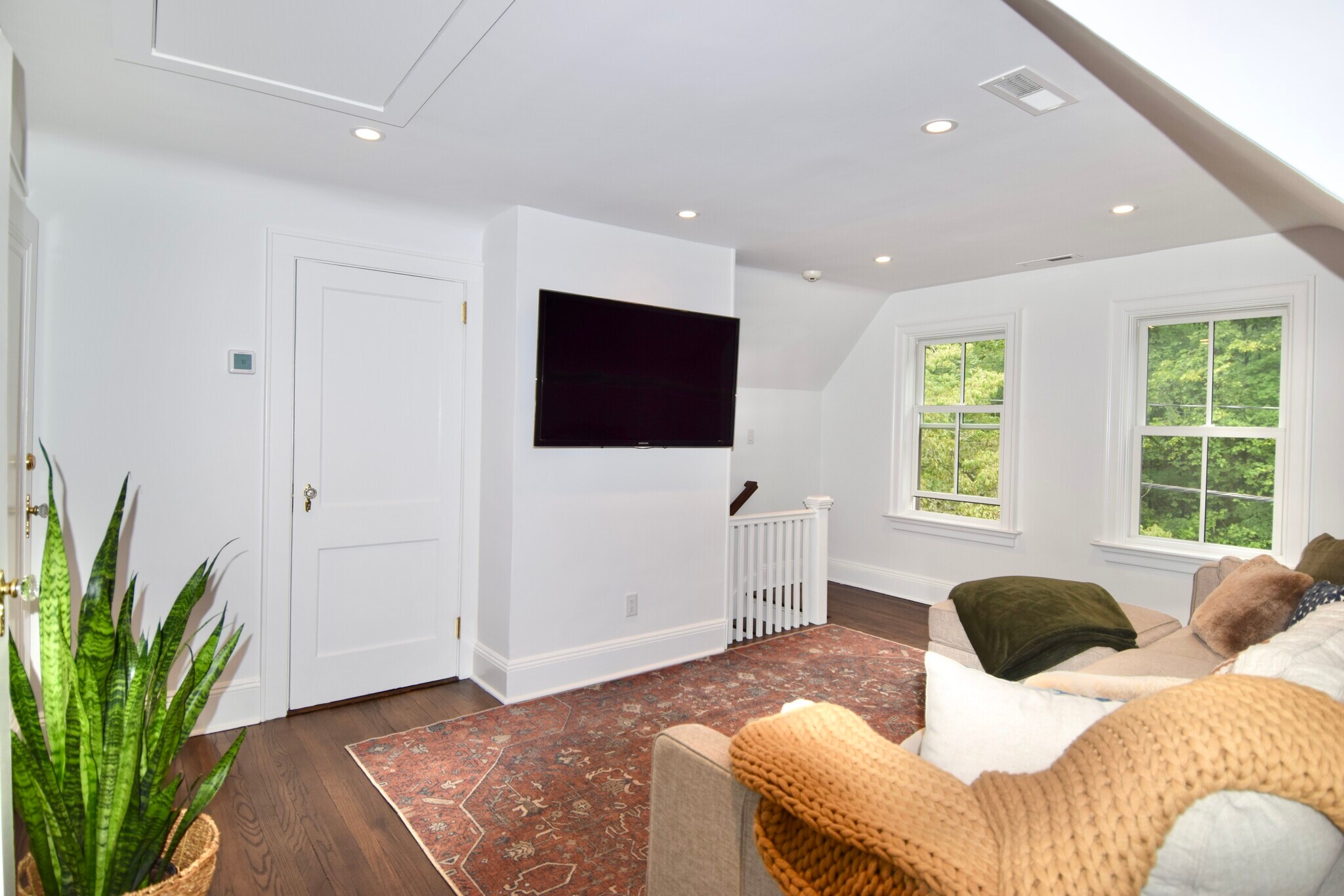 Flex space currently used as living room - 6 Pemberwick Rd