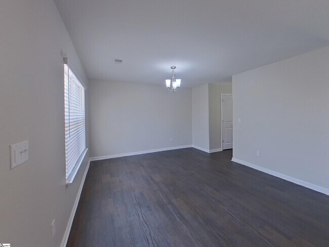 Building Photo - 260 Miller Dr