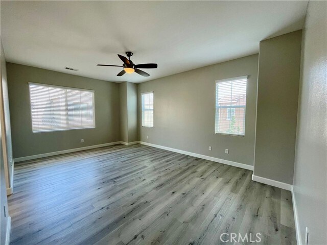 Building Photo - 341 W Pebble Creek Ln