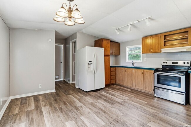 Building Photo - 636 Balsa