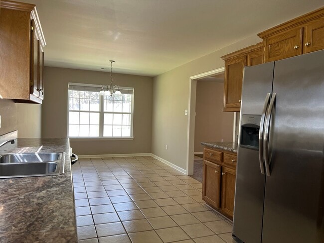 Building Photo - 319 Autumn Dr