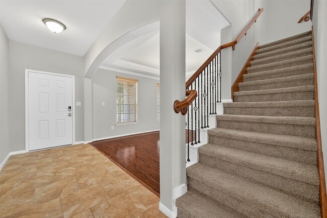 Building Photo - 20718 Bandrock Terrace