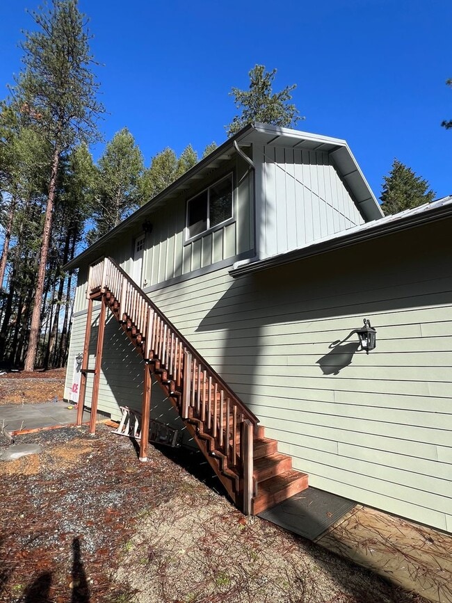 Building Photo - 1BED1BATH - Spacious Country Living in the City - BONUS ROOM, MINI SPLIT AC, PRIVATE PARKING, FEN...