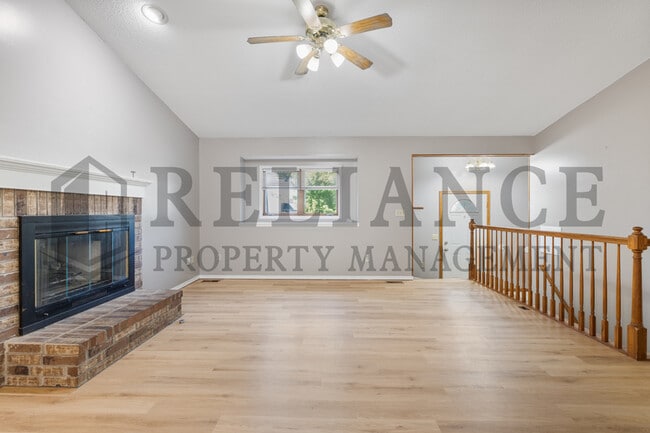 Building Photo - 2126 N Pine Grove St