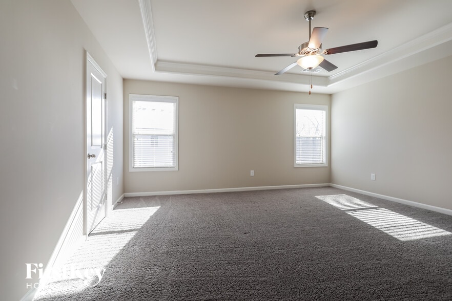 Building Photo - 281 Auburn Crossing Dr