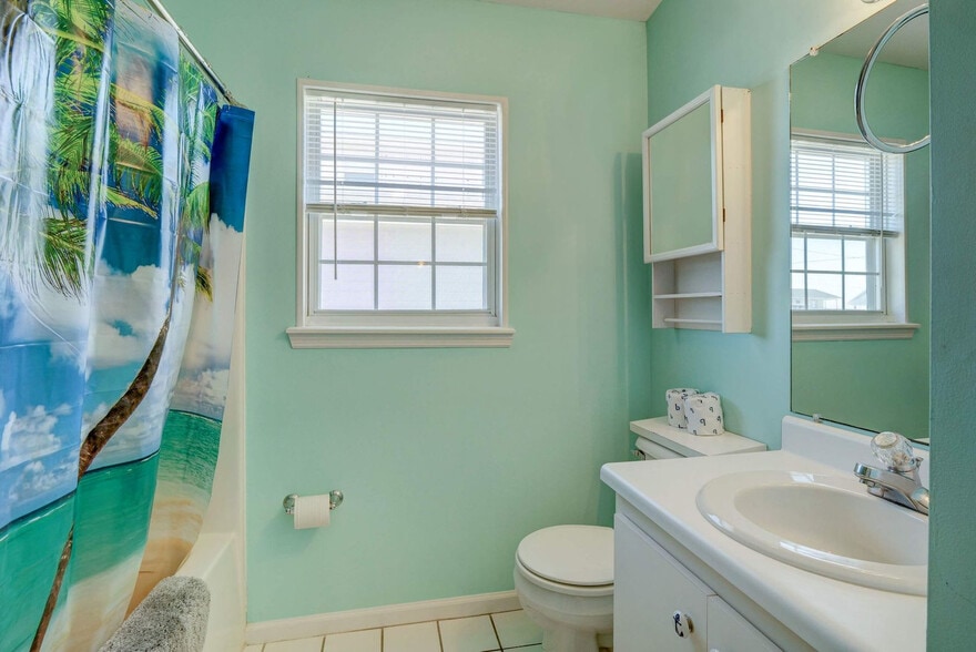 Building Photo - 237 Sea Shore Dr
