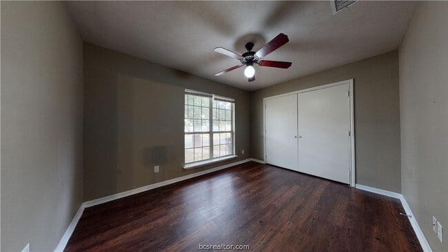 Building Photo - 1143 Oney Hervey Dr