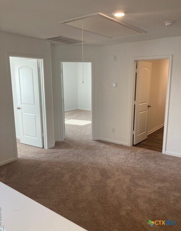 Building Photo - 761 Greenway Trl