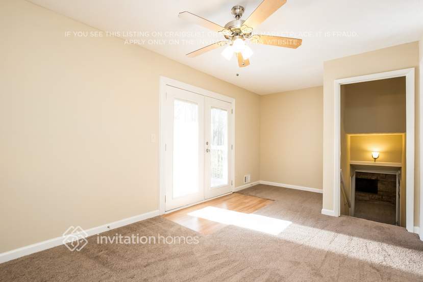 Building Photo - 1908 Englewood Way SW