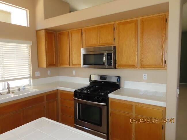 Building Photo - 35467 Marsh Ln