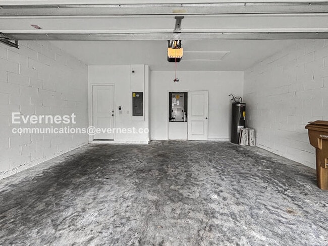 Building Photo - 6750 Midland Dr