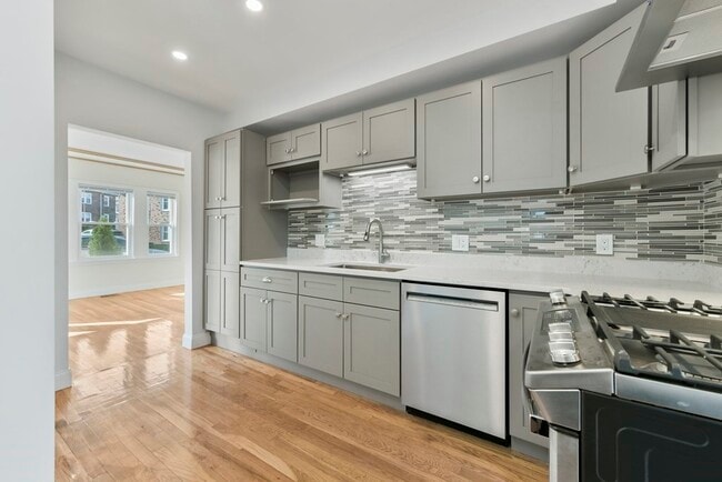 Primary Photo - 60 Lane Park