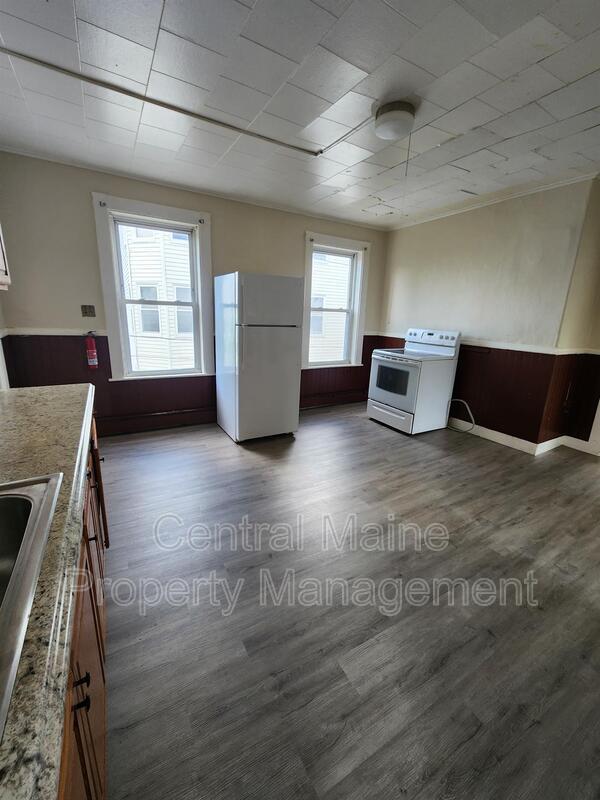 Building Photo - 53 River St