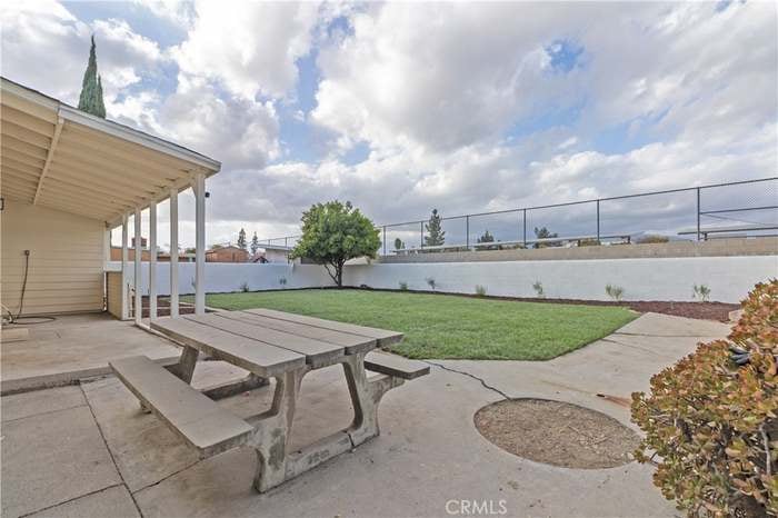 Building Photo - 15994 Sequoia Ave