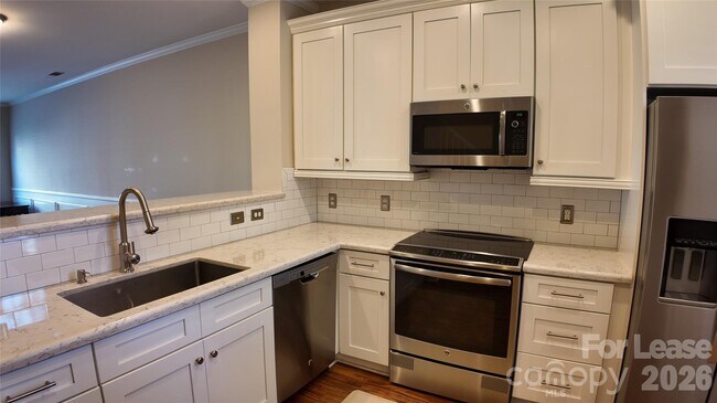 Building Photo - 514 Jetton St