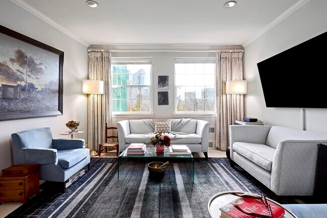 Building Photo - 37 Beacon St