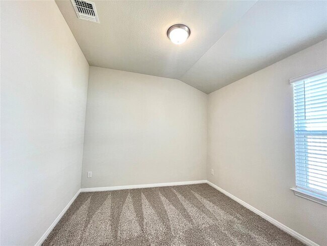 Building Photo - 408 Giorgio Moroder Dr