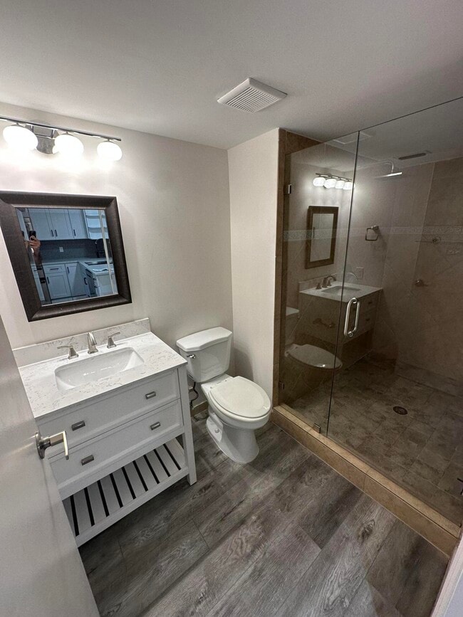 Building Photo - 10300 Hidden Springs Ct