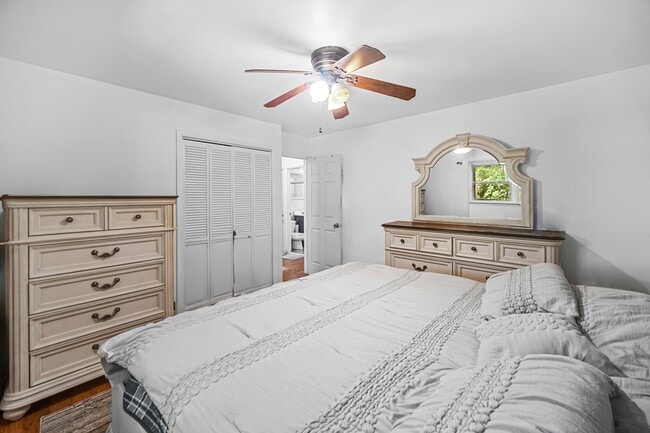 Building Photo - 6404 W 85th Pl