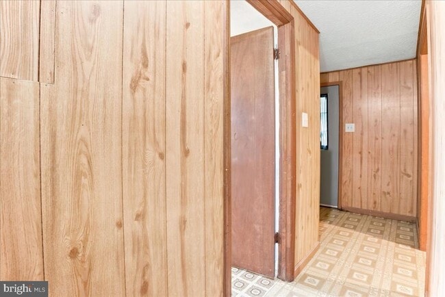 Building Photo - 102 Linwood Ct