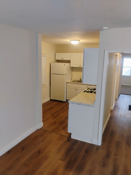 Building Photo - 380 E 100 N