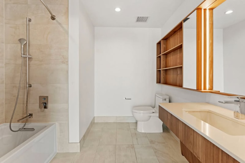 Building Photo - 296 W Hill St