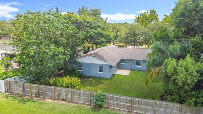 Building Photo - 3149 Nicholson Dr