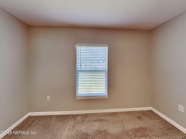 Building Photo - 42 Rickenbacker Dr