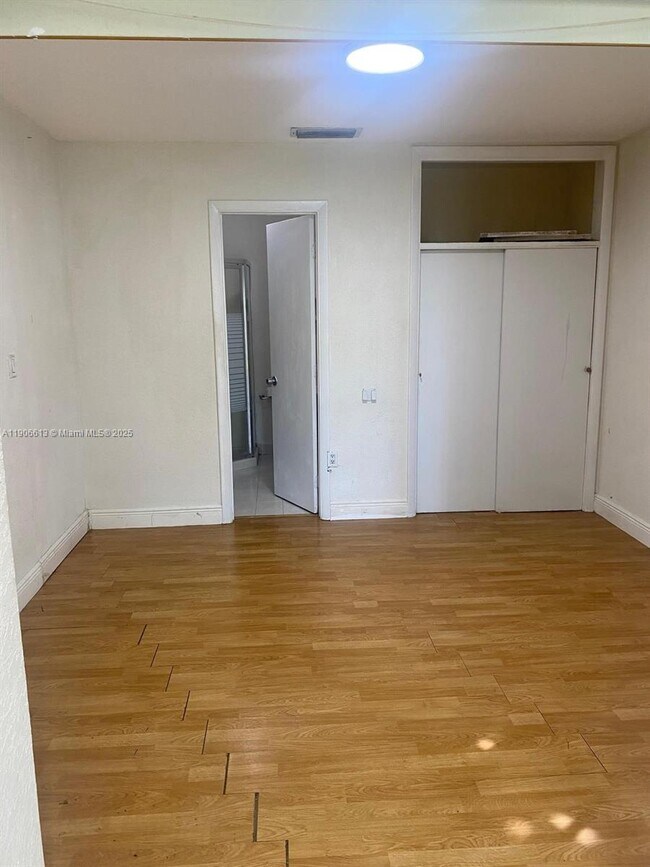 Building Photo - 7321 Grandview Blvd