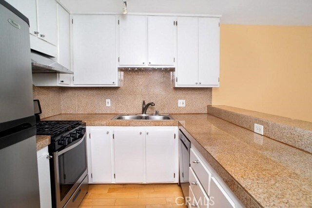 Building Photo - 1940 Highland Ave