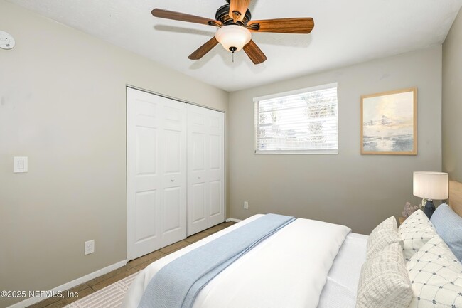 Building Photo - 1012 2nd St S