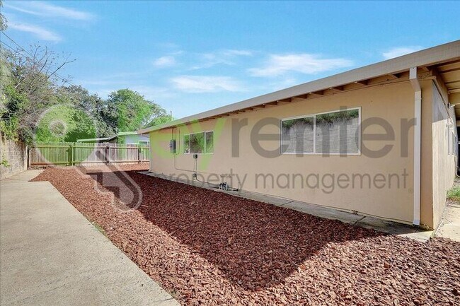 Building Photo - 8133 Molokai Way