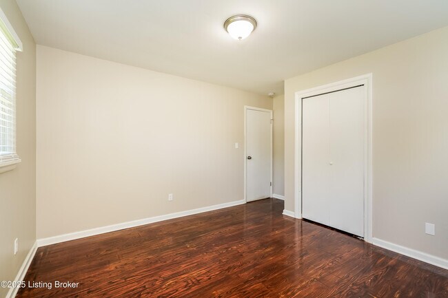 Building Photo - 4401 Charlotte Ann Dr