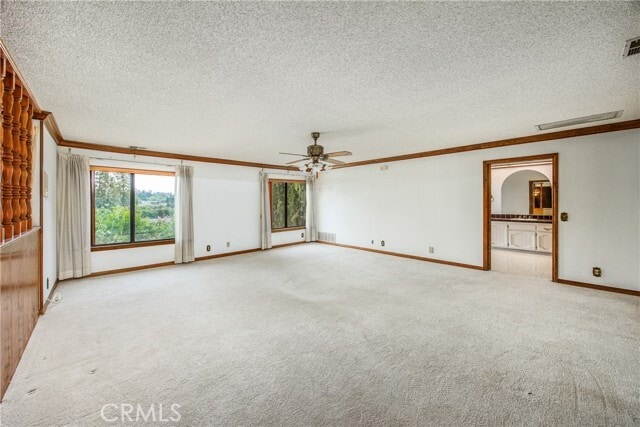 Building Photo - 668 E Sunset Dr N