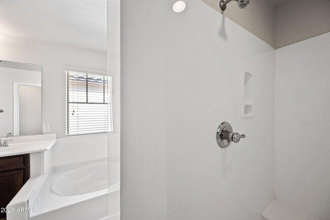 Building Photo - 2679 N Riley Rd