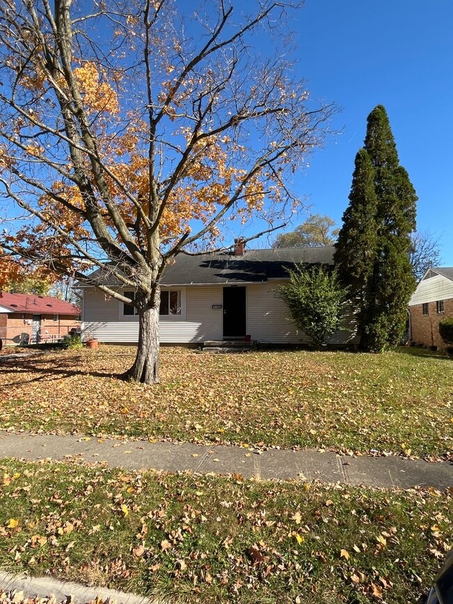 Building Photo - 3 Bed 1.5 Bath Single Family Home in North...