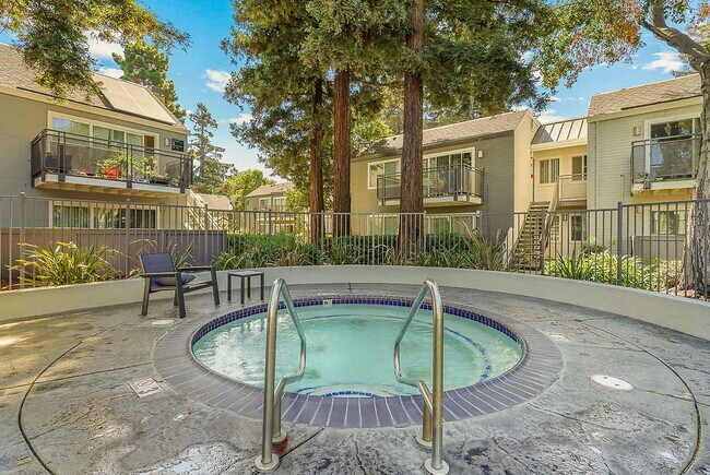 Building Photo - Boulevard