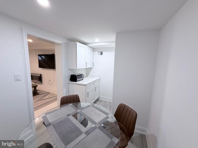 Building Photo - 805 Malcolm X Ave SE