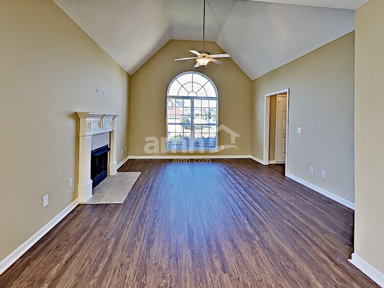 Building Photo - 5219 Cloister Dr