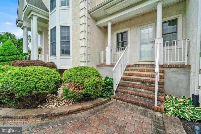 Building Photo - 19 Meadowlark Dr