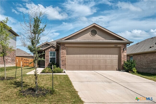 Primary Photo - 5821 Roderick Dr